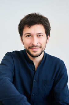 Redner Sina Haghiri